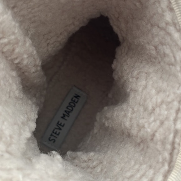 Steve Madden Off-White Darth Boucle Boots sz 40 - Picture 7 of 7